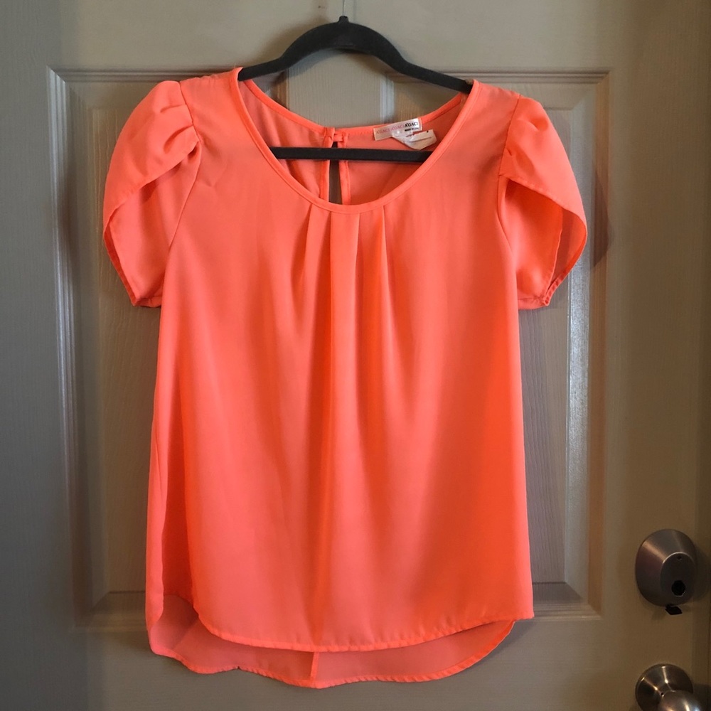 Short sleeve blouse
